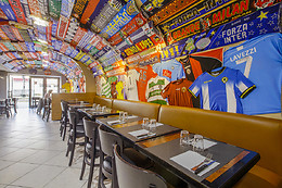 Le Carrefour Café