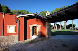 BODEGA FINCA VILLACRECES & BODEGA IZADI
