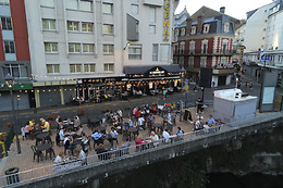 Le Carrefour Café