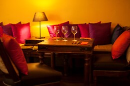 RESTAURANTE MAYURA