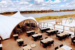 Plaasj Food & Drinks