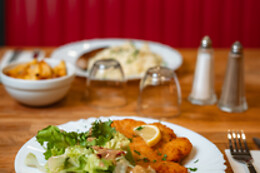 Restaurant Les Bavards - Bouillonnerie des 5 Avenues