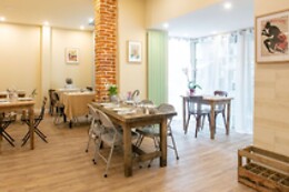 Arleta Restaurant