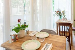 Arleta Restaurant
