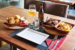 Chez Nous - Lunch & Diner