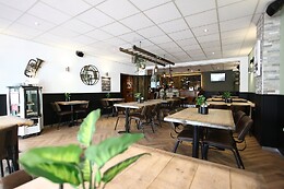Pimmm's Food & Drink
