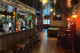 THE CITY ARMS