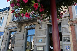 La Cour de la Reine