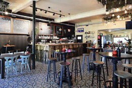 HollaPolla Restaurant