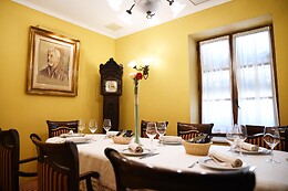RESTAURANTE PUERTA SEVILLA