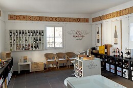 Ervideira Wine