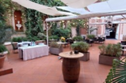 L' Atrium