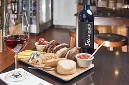INCOMUM WINE GALLERY