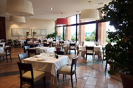 HOTEL CIGARRAL EL BOSQUE