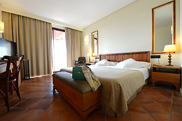 HOTEL CIGARRAL EL BOSQUE