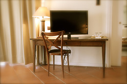 HOTEL CIGARRAL EL BOSQUE