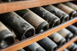 VINS GRAU
