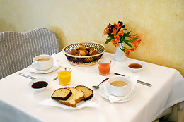Hotel the Originals Villa Borghese