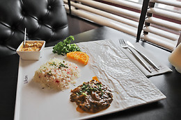 Aux Indes