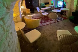 JAYUNA Piano Bar-Brasserie