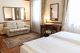 Phi Albergo dei Medaglioni