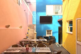 BIKE SUITE & LOUNGE