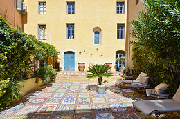 Maison Saint Louis