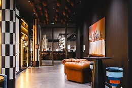 The Ruck Hotel