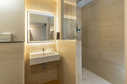 Futur Sure Hotel by Best Western Caen Memorial ***